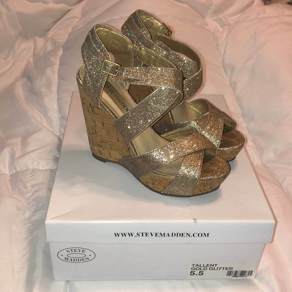 ✨ Steve Madden Gold Glitter Tallent Wedges Size5.5